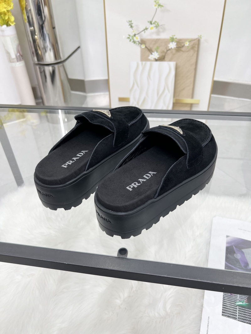 Pra*a slippers
